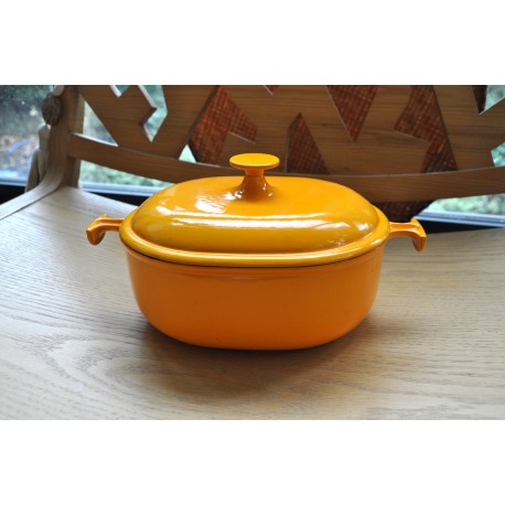 COCOTTE OVALE LE CREUSET MAMA ENZO MARI